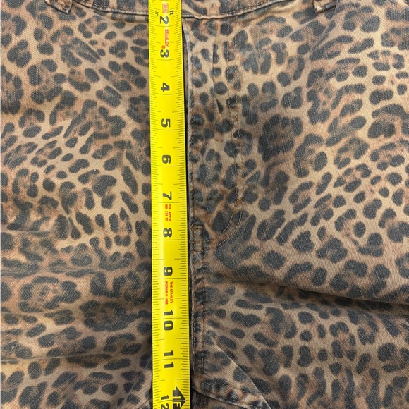 GAP Animal Print Mid Rise Carpenter Pants - Picture 10 of 10